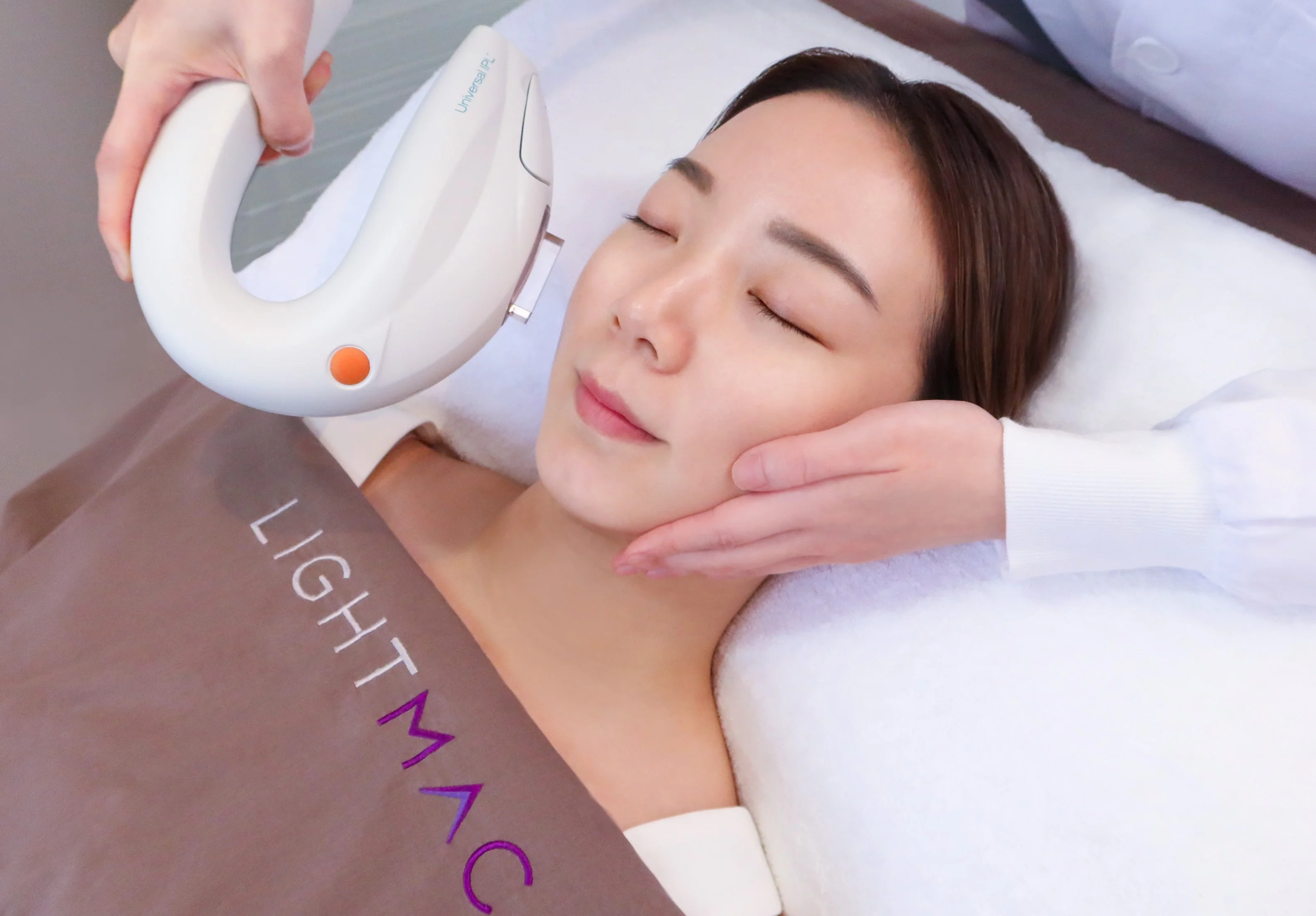 Light Me Up Pro 全攻略:10 種光學技術如何改變你的肌膚